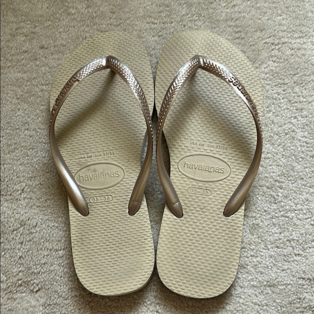 Havaianas Tan Flip Flops